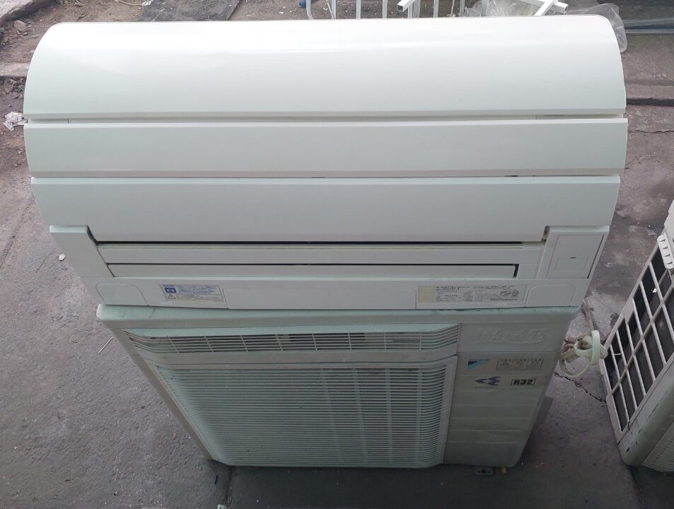 Máy Lạnh Nội Địa Nhật Daikin Inverter 3HP Full Chức Năng F63PTRXP-W (2013)
