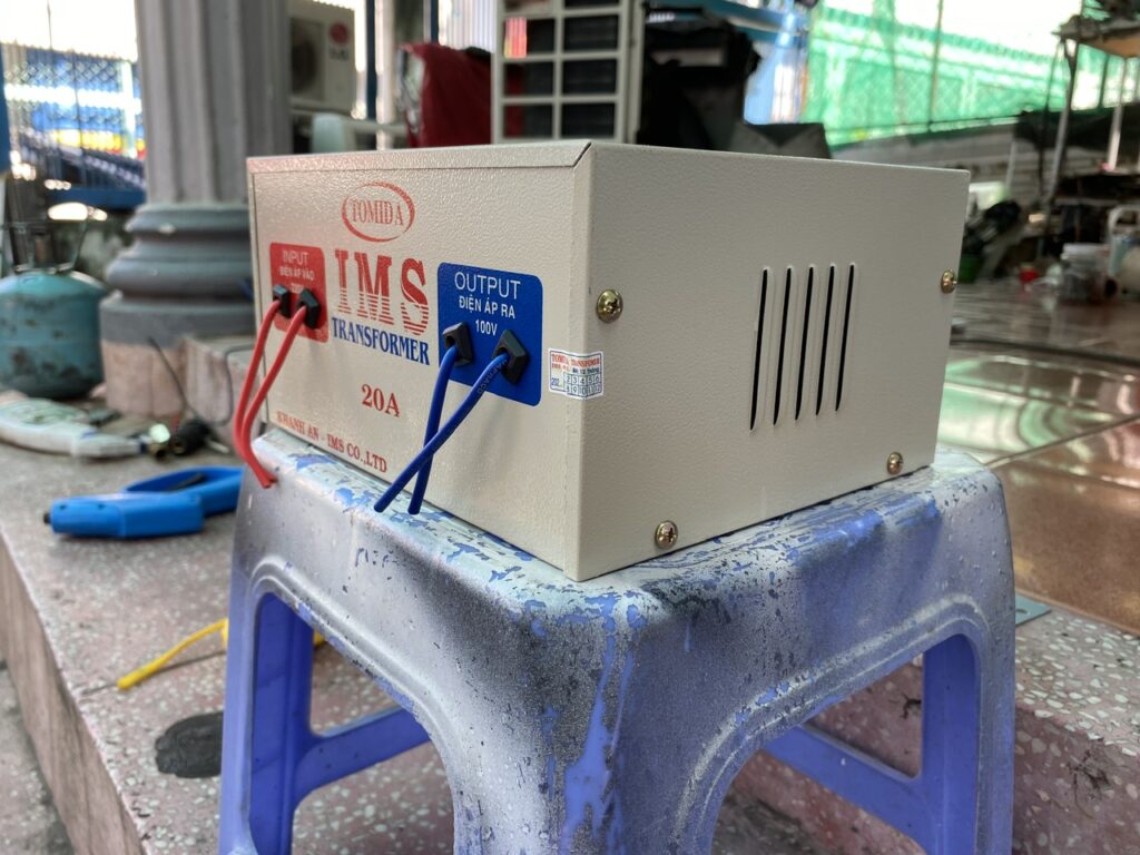 mặt trước biến đổi điện 20A