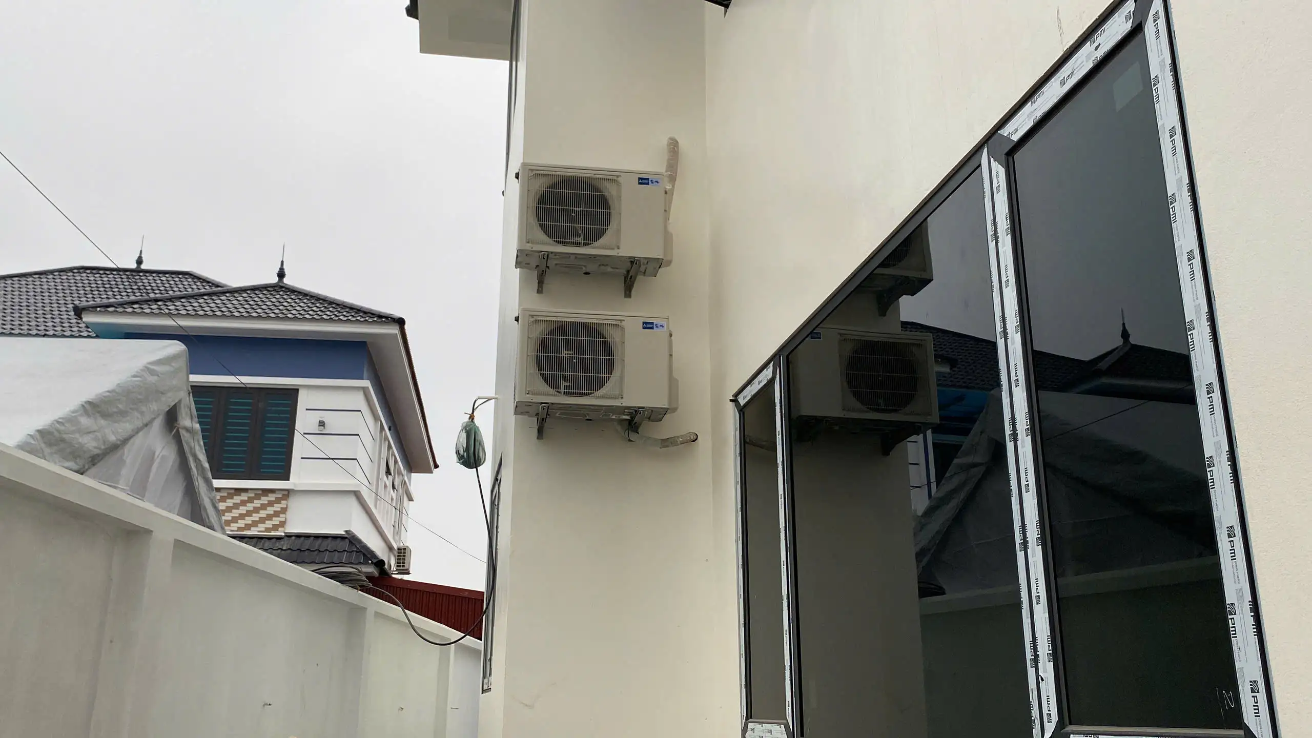 Hoàn thành lắp đặt dàn lạnh treo tường máy lạnh Mitsubishi nội địa Nhật tại Nam Định cho khách hàng