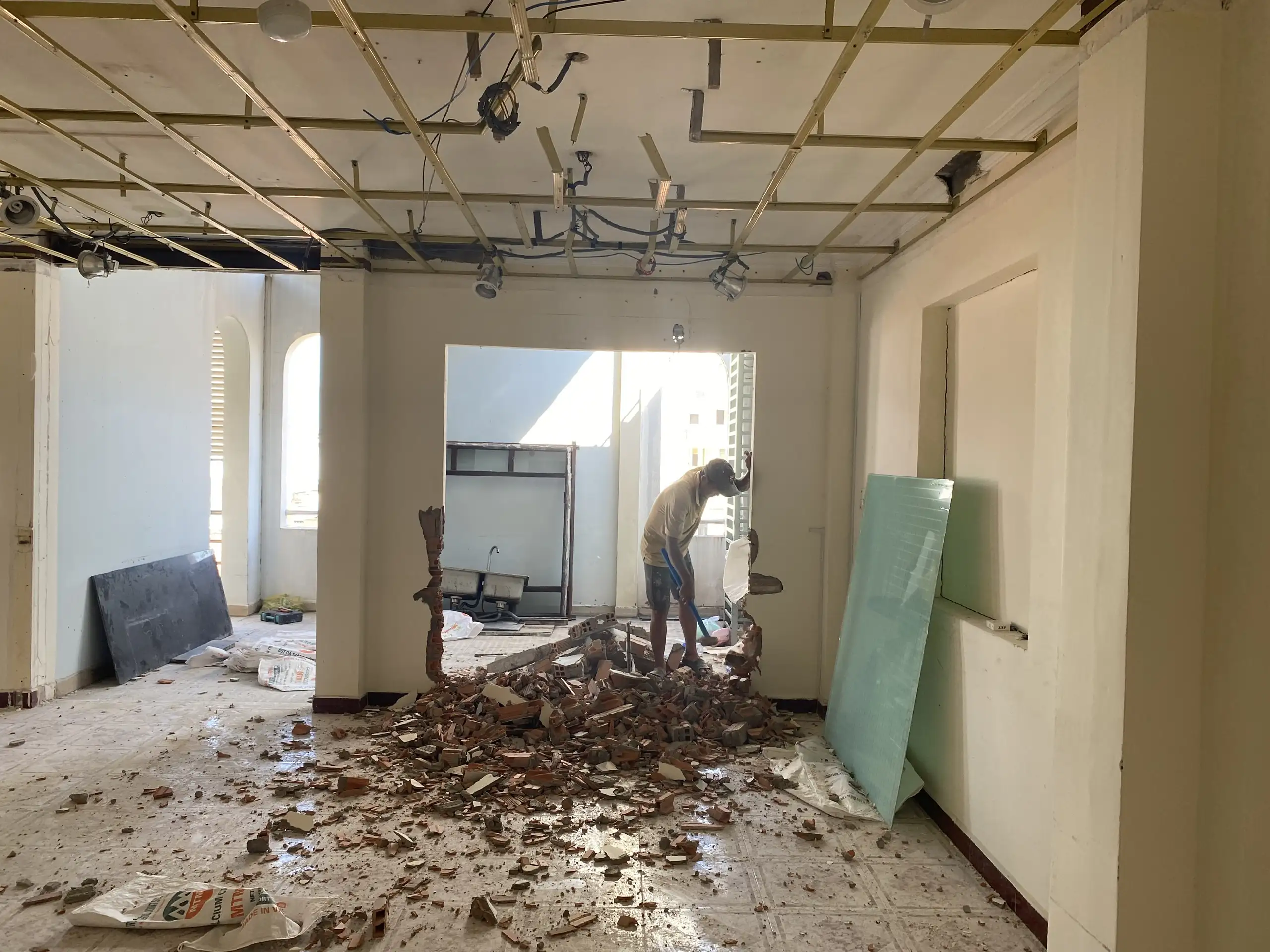 Lắp đặt ống đồng máy lạnh âm tường tại Thủ Đức