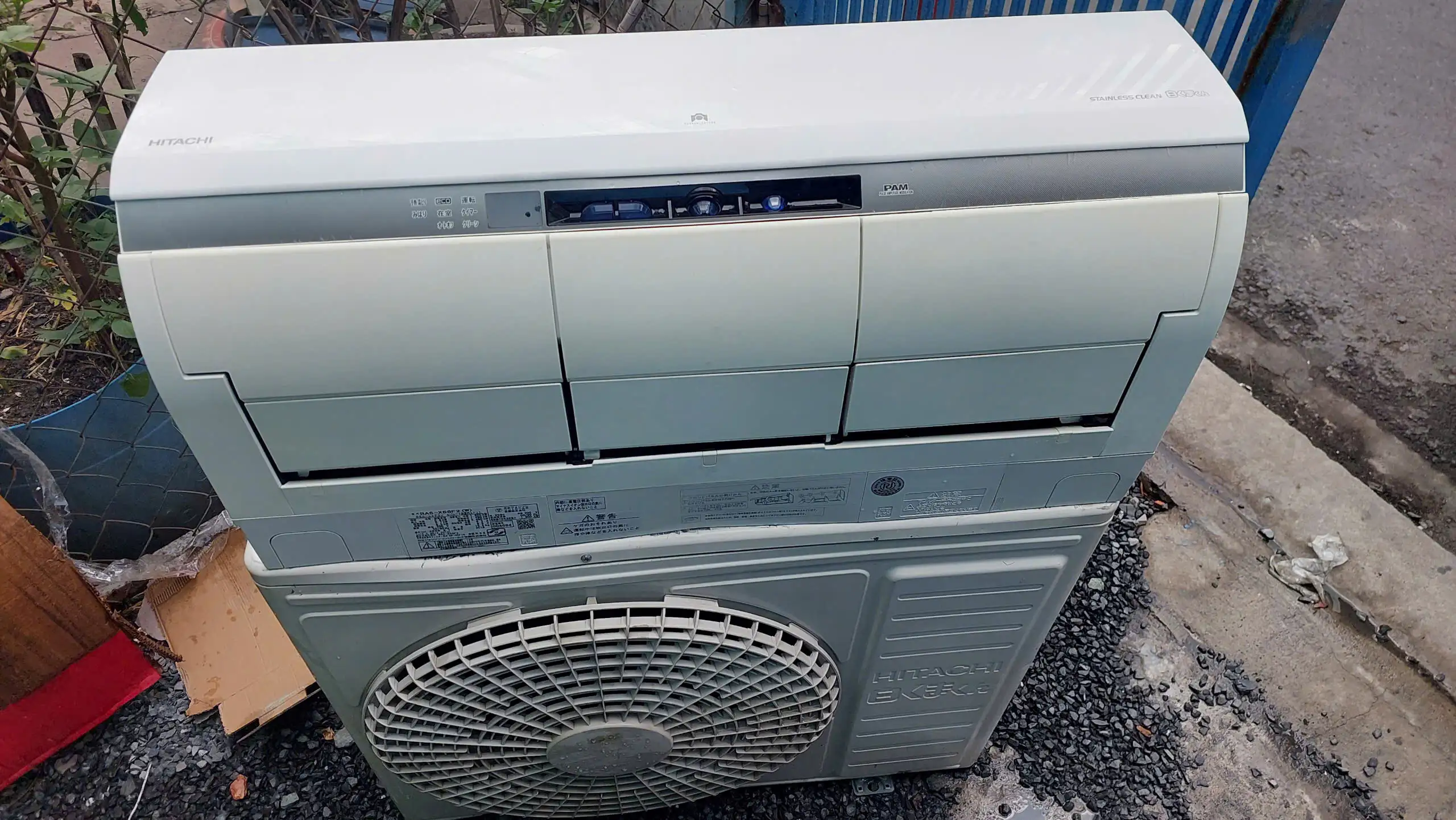 Máy lạnh nội địa Nhật Hitachi RAS-X71H2 (W) 3HP