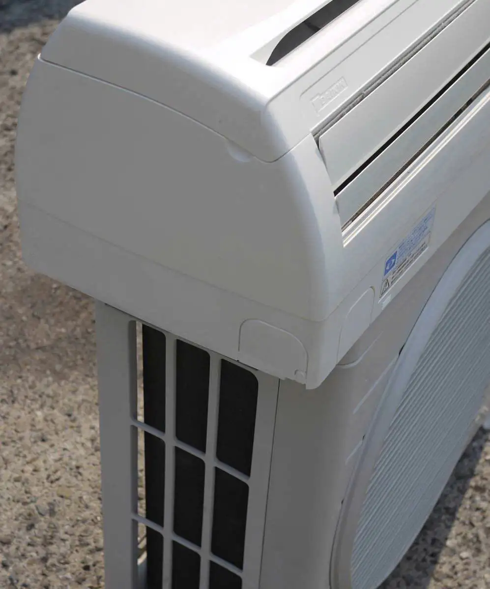 Máy lạnh Daikin nội địa Nhật S50MTEV-W 2.25HP 200V