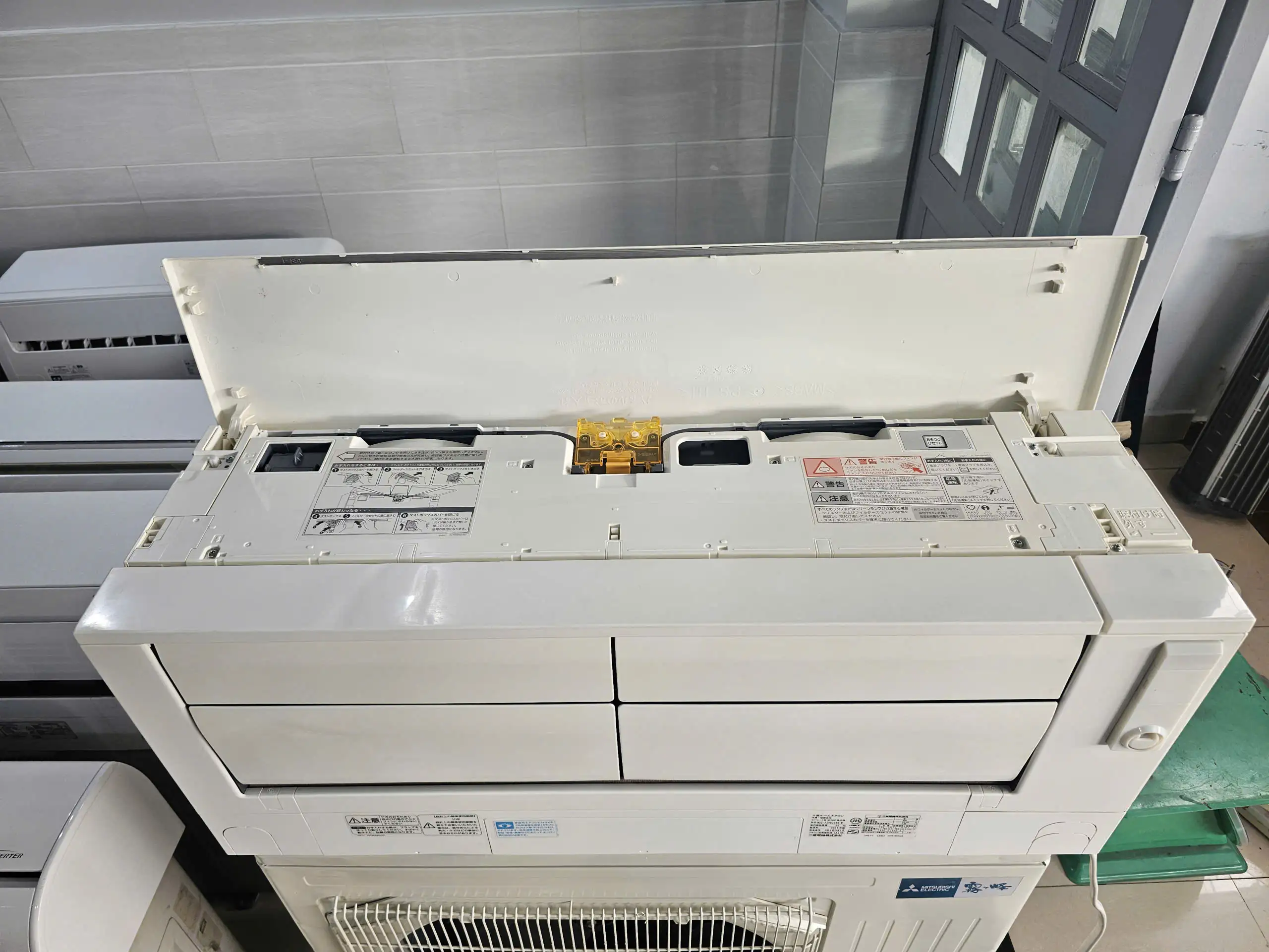 Máy lạnh nội địa Nhật Mitsubishi 2 Quạt MSZ-FZV6319S-W (2.75HP)
